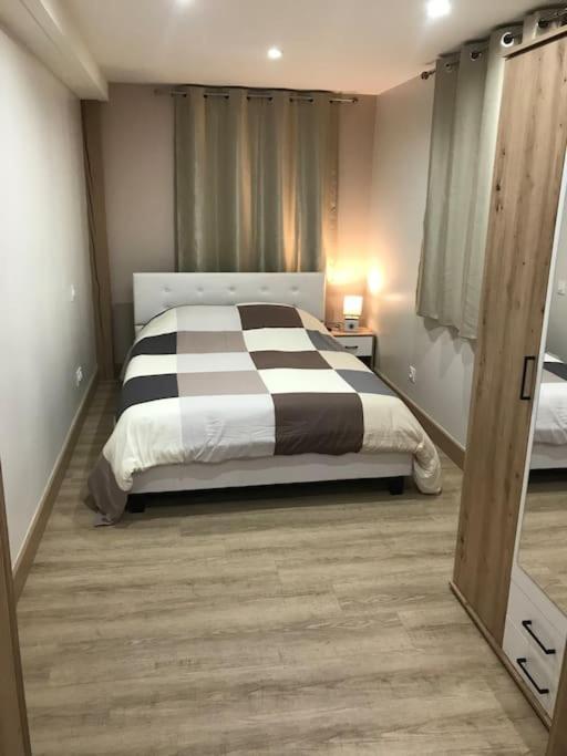 Paisible Logement Tout Equipe Pour 1 A 6 Personnes Ebersheim Bagian luar foto